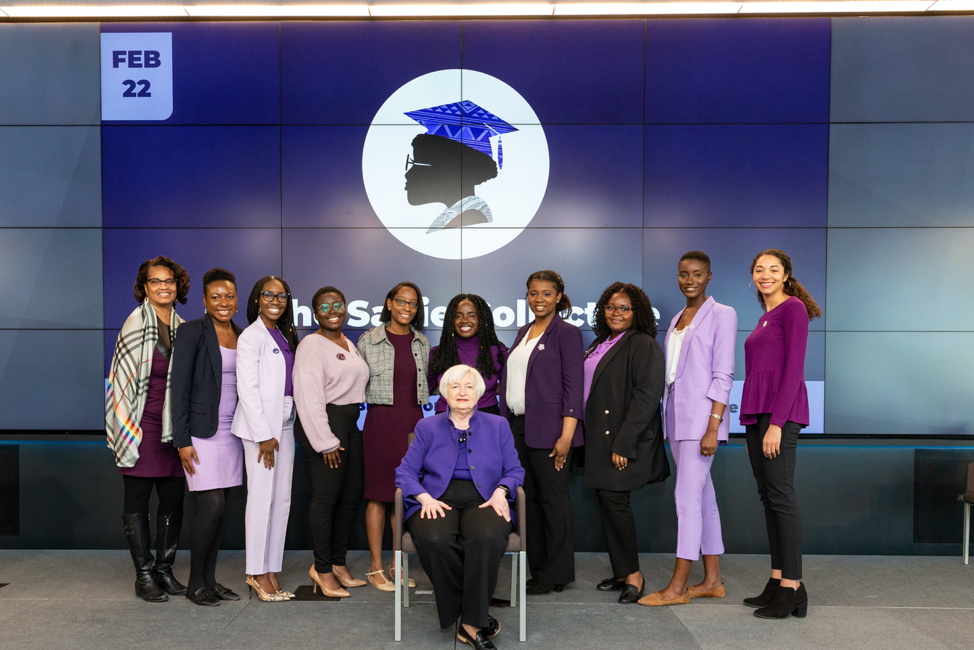 Pictured: Anna Gifty Opoku-Agyeman (center) with the 2019-2020 Sadie Collective Organizing Team and former Chair of the Federal Reserve, Dr. Janet Yellen, at the 2020 Sadie T.M. Alexander Conference for Economics and Related Fields